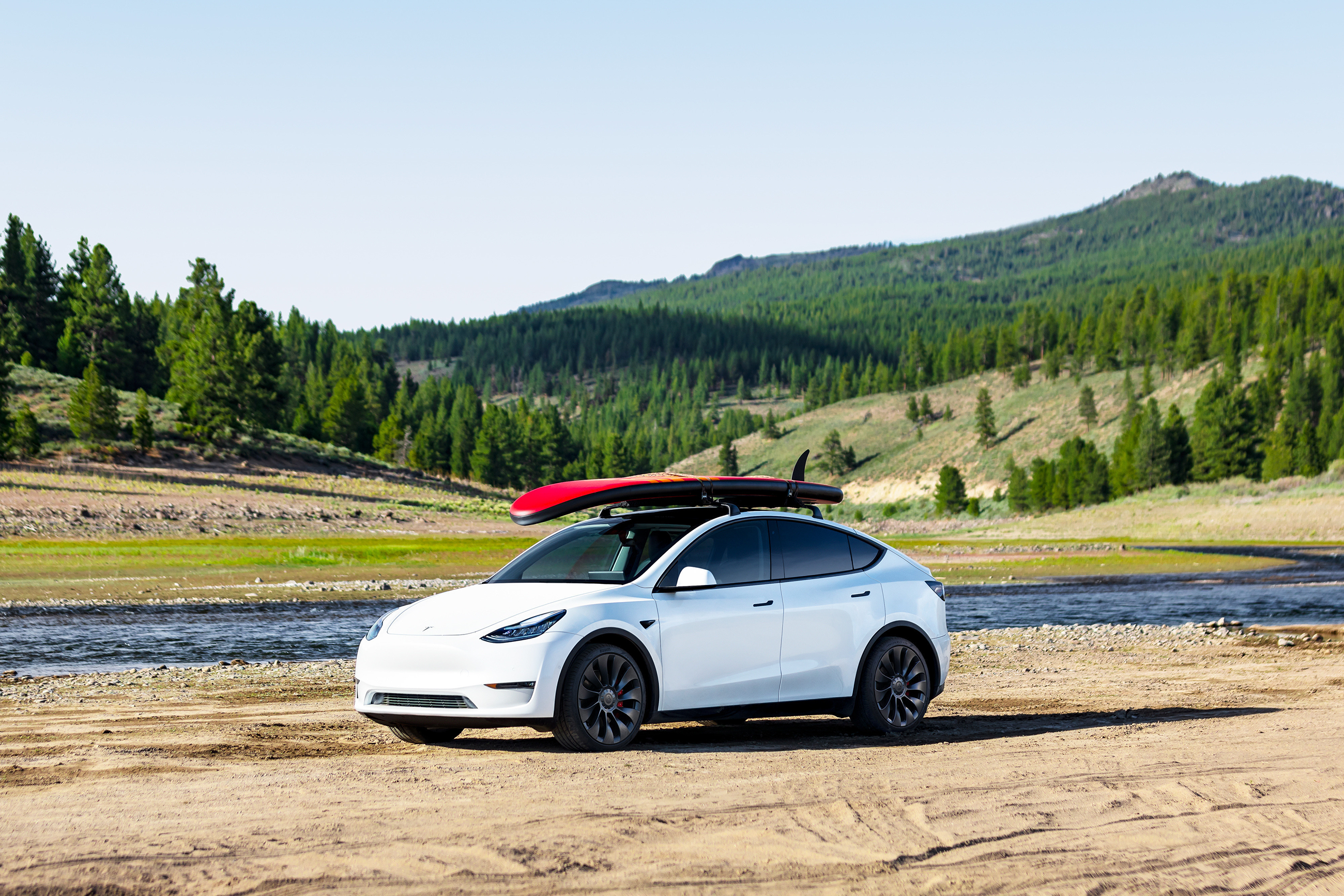 Tesla Model Y Gallery 3